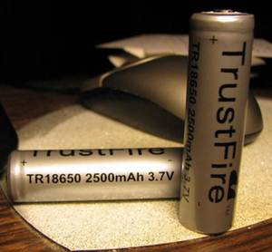 Тест литий-ионных Li-Ion аккумуляторов размера 18650
